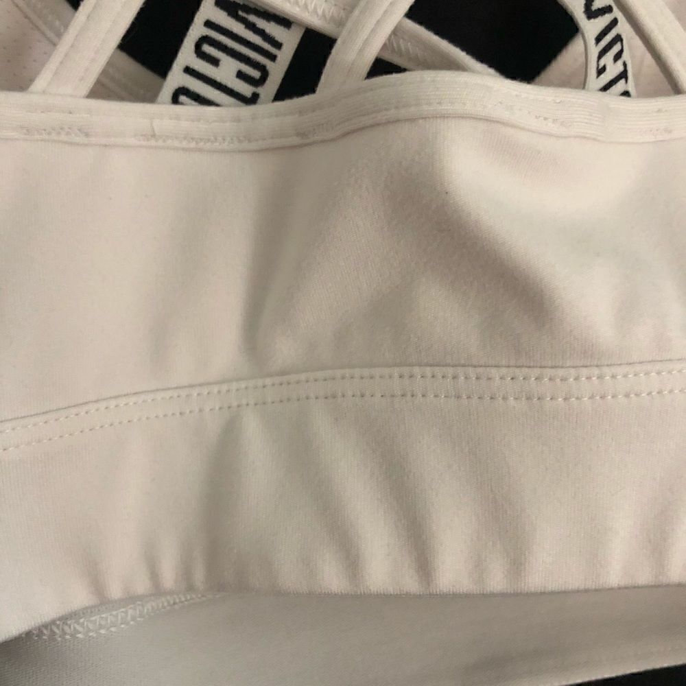 Victoria Sport sports bra - Picture 5 of 5
